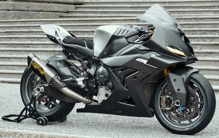 BMW Concept RR gây 