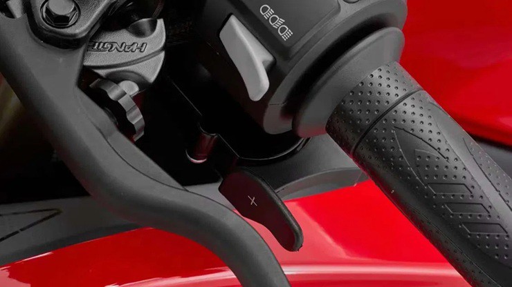 QJMotor SRK 500 RA trình làng - Xe thể thao thông minh tự học thói quen chủ xe! - 3