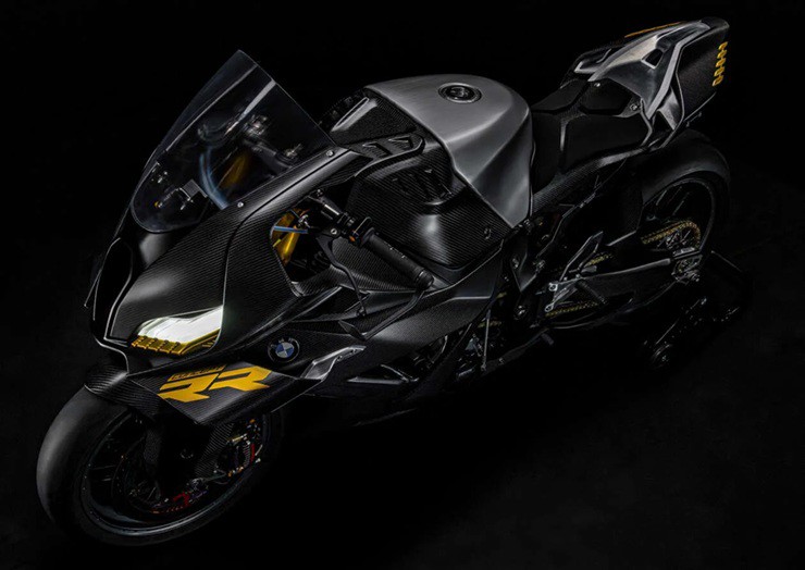 BMW Concept RR gây 