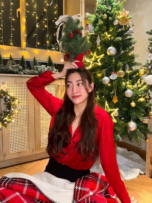 Lương Thùy Linh trang hoàng nhà cửa lộng lẫy mỗi dịp Giáng sinh, Tết Nguyên đán. Ảnh: FB Lương Thùy Linh.