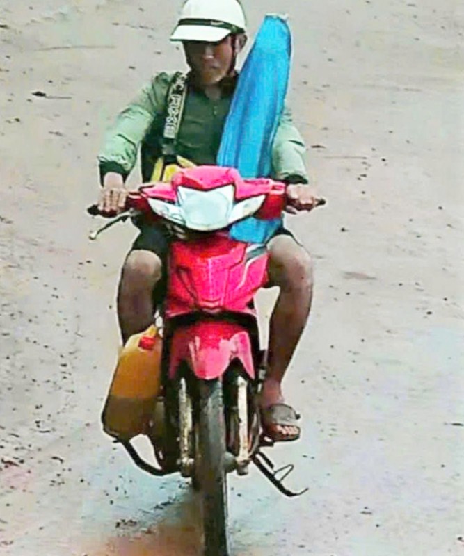 Đối tượng bị nghi vấn đâm 2 cán bộ Công an xã bị thương rồi bỏ trốn (Ảnh Công an cung cấp).