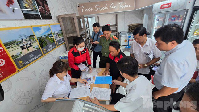 Giấy chứng nhận ATTP của cửa hàng đã hết hiệu lực từ ngày 8/3/2025.