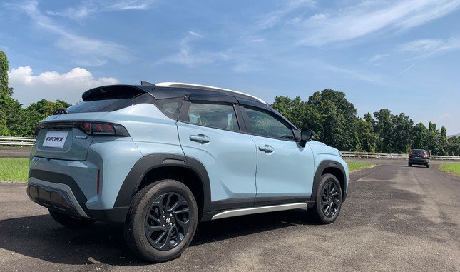 Làn gió mới ở phân khúc SUV cỡ A - 4
