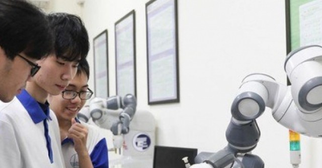 Tuyển sinh Đại học 2025: Lưu ý khi xét tuyển nhóm ngành vi mạch bán dẫn