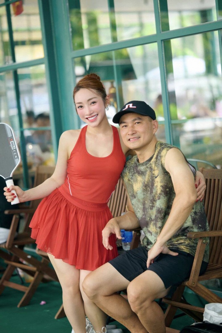 Cặp đôi thường xuyên tham gia bộ môn này với gia đình và bạn bè.