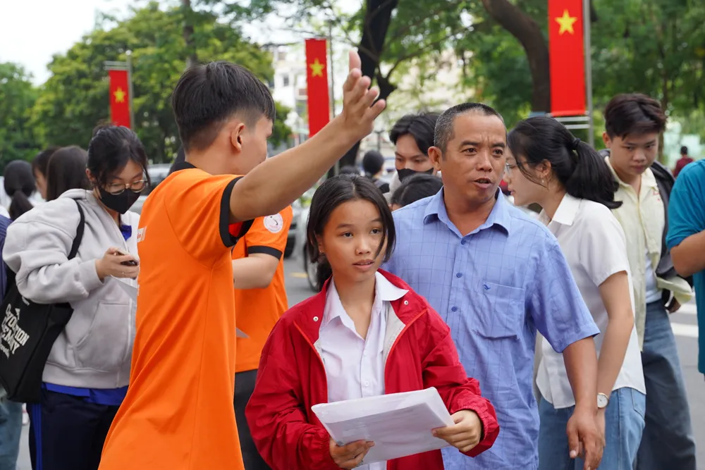 Hơn 67.000 thí sinh đua ‘gỡ điểm’ để tìm suất vào đại học - 1
