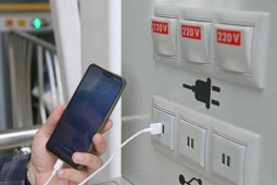 Nguy cơ tiềm ẩn hay chỉ là sự phóng đại khi sạc iPhone tại nơi công cộng