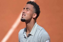 Nóng nhất thể thao tối 1/6: Djokovic tin thầy cũ có thể  " cứu '  Tsitsipas