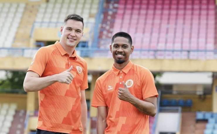 Cao Pendant Quang Vinh, Nguyễn Filip đều lên các ĐTQG Việt Nam nhờ chơi ở V.League trước đó.