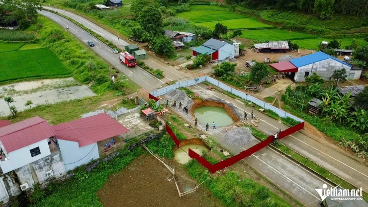 Các "hố tử thần" xuất hiện liên tiếp