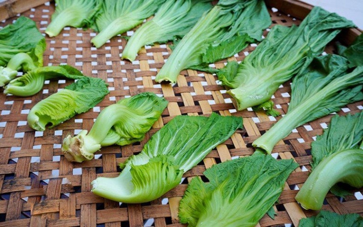 Loại lá này có canxi gấp 8 lần cá, ai cũng coi là thứ bình dân nào ngờ bổ dưỡng thế, đem làm món quốc dân này nhà nào cũng mê - 3
