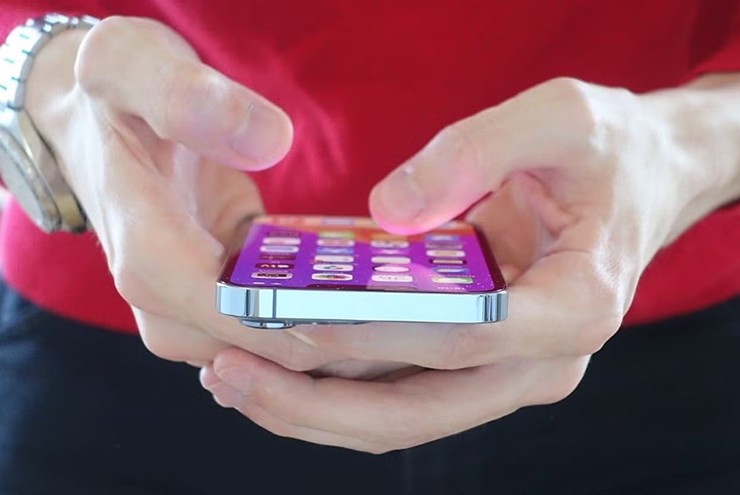 Khởi động lại iPhone thường xuyên sẽ mang đến lợi ích cho người dùng.