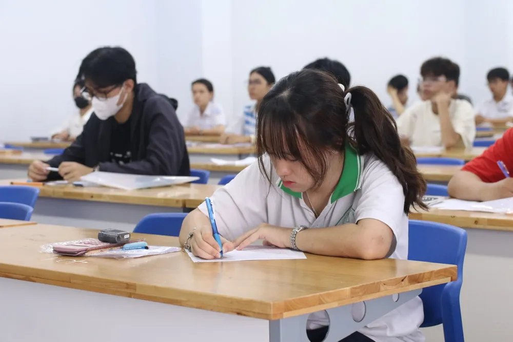 Thí sinh dự thi đánh giá năng lực đợt 2 ngày 1-6. Ảnh: ĐHQG