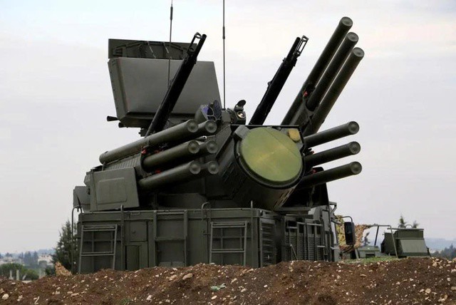 Hệ thống phòng không Pantsir-S1 của Nga tại căn cứ quân sự Hmeimim ở tỉnh Latakia, phía tây bắc Syria, ngày 16/12/2015. (Nguồn: Getty Images)