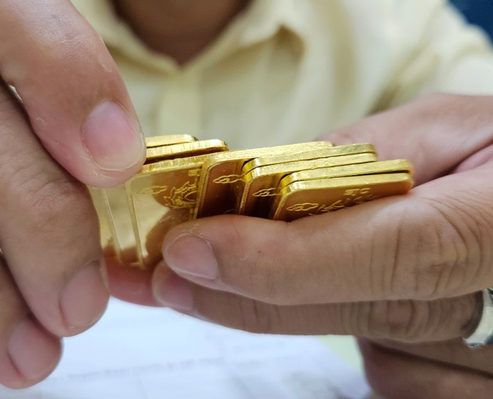 Giá vàng miếng SJC tăng giảm liên tục trong ngày hôm nay