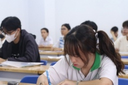 Thí sinh bức xúc vì bị chậm giờ làm bài thi đánh giá năng lực đến 30 phút?
