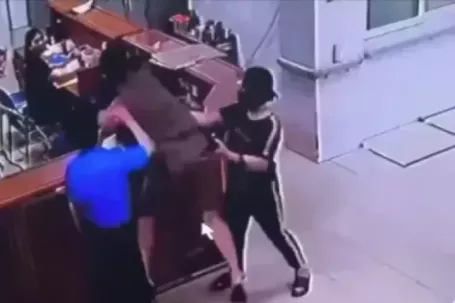Danh tính người đàn ông hành hung nhân viên y tế ngay tại Khoa Cấp cứu