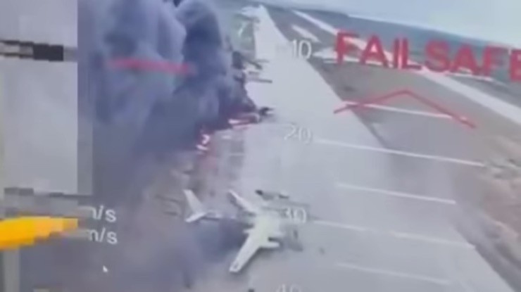 Nga được cho là&nbsp;mất một số máy bay trong chiến dịch tấn công của Ukraine bằng UAV FPV, đặc biệt là oanh tạc cơ chiến lược Tu-95MS. Ảnh: Ukrainska Pravda.