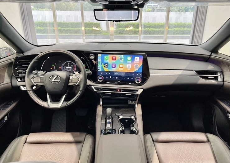 Ảnh thực tế Lexus RX 350h 2025 tại đại lý, giá từ 3,5 tỷ đồng - 6