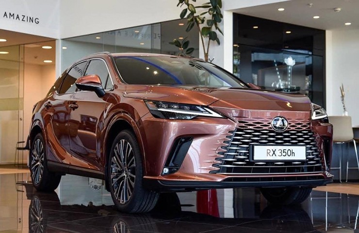 Ảnh thực tế Lexus RX 350h 2025 tại đại lý, giá từ 3,5 tỷ đồng - 7