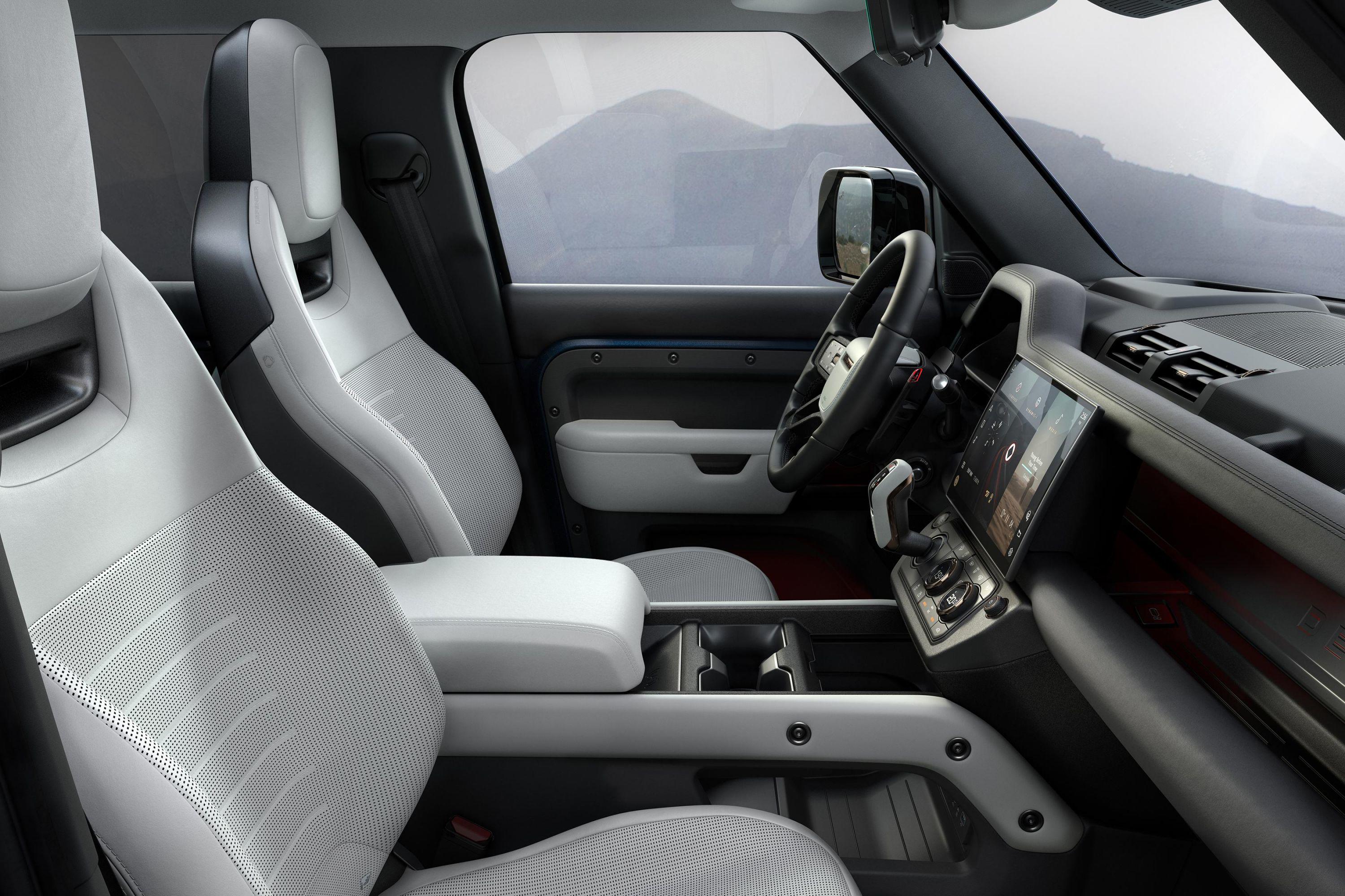 Land Rover Defender phiên bản nâng cấp lộ diện - 6