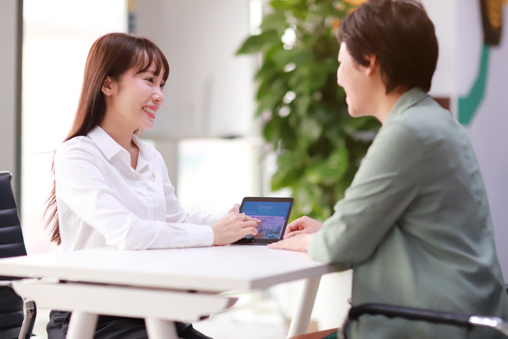 VPB O.Life+ là sự kết hợp của 2 công ty bảo hiểm phi nhân thọ hàng đầu (OPES và MSIG) với VPBank để mang đến giải pháp tối ưu cho khách hàng