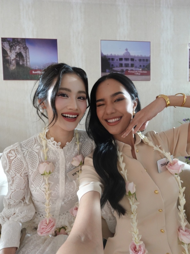 Ý Nhi thân thiết tân Hoa hậu Thế giới - 6