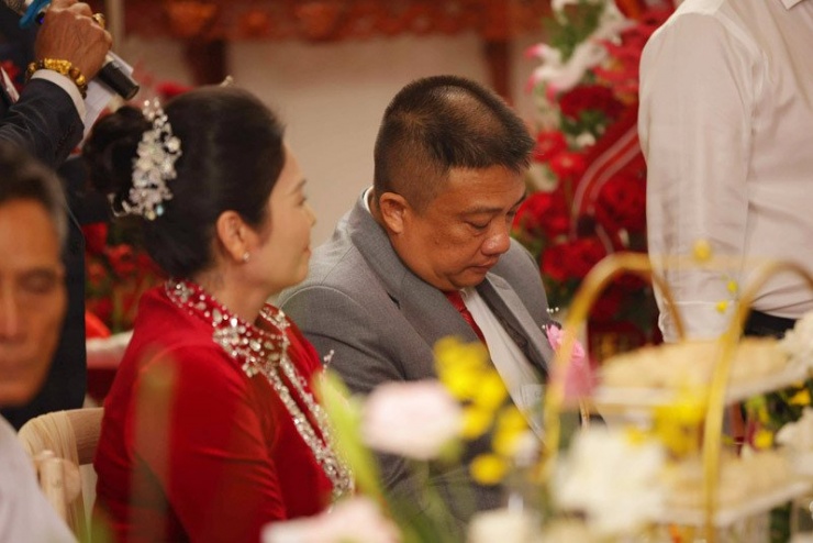 Cha ruột của Thảo Linh xúc động khi con xuất giá&nbsp;
