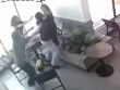 Người đánh gục bạn gái trong quán cà phê lĩnh án