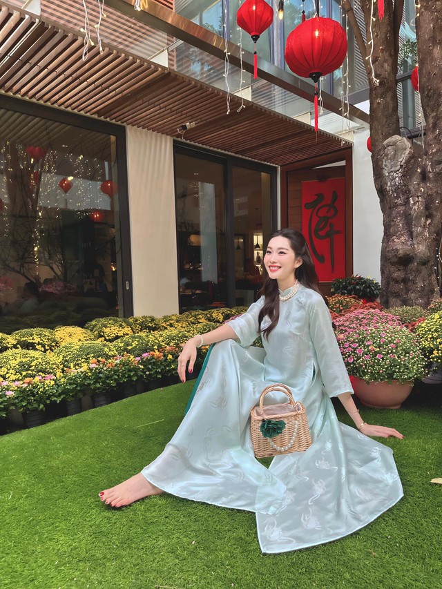 Khác với Á hậu Phương Nhi, 2 Hoa hậu Việt Nam này lấy chồng hào môn vẫn tích cực xuất hiện trên mạng xã hội - 3
