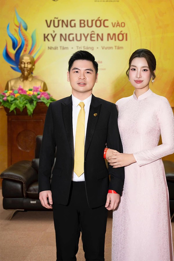 Khác với Á hậu Phương Nhi, 2 Hoa hậu Việt Nam này lấy chồng hào môn vẫn tích cực xuất hiện trên mạng xã hội - 9
