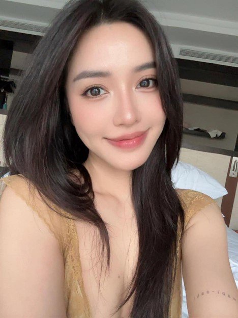Ngỡ ngàng với diện mạo mới của ca sĩ Bích Phương sau thời gian “ở ẩn” - 6