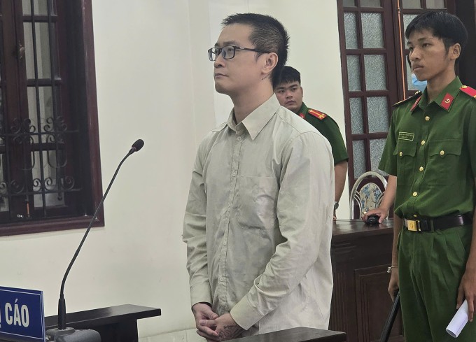 Bị cáo Trần Minh Hoàng tại tòa sáng nay. Ảnh: Bình Nguyên