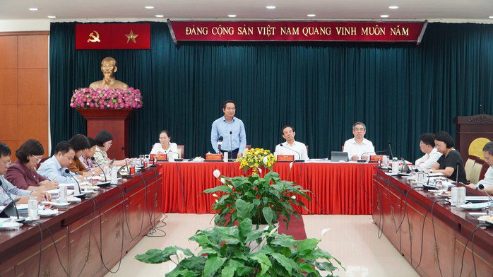 Lãnh đạo Thành ủy TP HCM làm việc với các địa phương