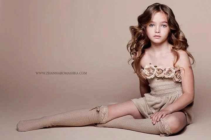 Bắt đầu sự nghiệp người mẫu từ năm 10 tuổi, Anastasia Bezrukova (sinh năm 2004) sớm nổi tiếng và được mệnh danh 'thiên thần nước Nga'. Sau một thập kỷ, cô nàng ngày càng trưởng thành và gặt hái nhiều thành công.