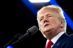 Ông Trump muốn bán 1 triệu thùng dầu diesel từ kho dự trữ khẩn cấp