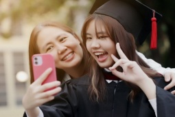 Món quà ý nghĩa ghi dấu cột mốc trưởng thành của con