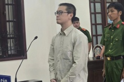 Người đánh gục bạn gái trong quán cà phê lĩnh án