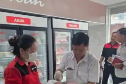 Loạt cửa hàng C.P ở Sóc Trăng dùng giấy chứng nhận an toàn thực phẩm hết hạn