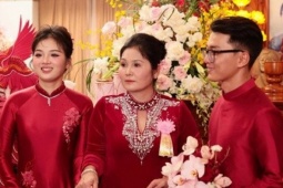 Trao của hồi môn  ' khủng ' , bà mẹ Cà Mau tiết lộ một điều khiến cô dâu bật khóc