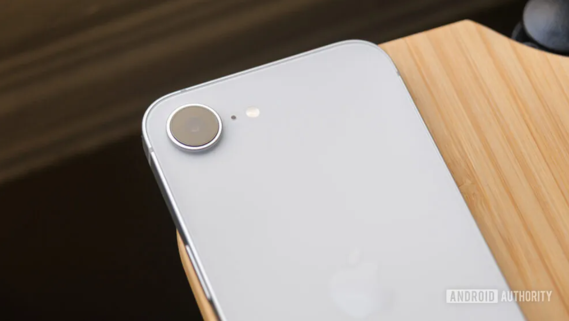 iPhone 14.