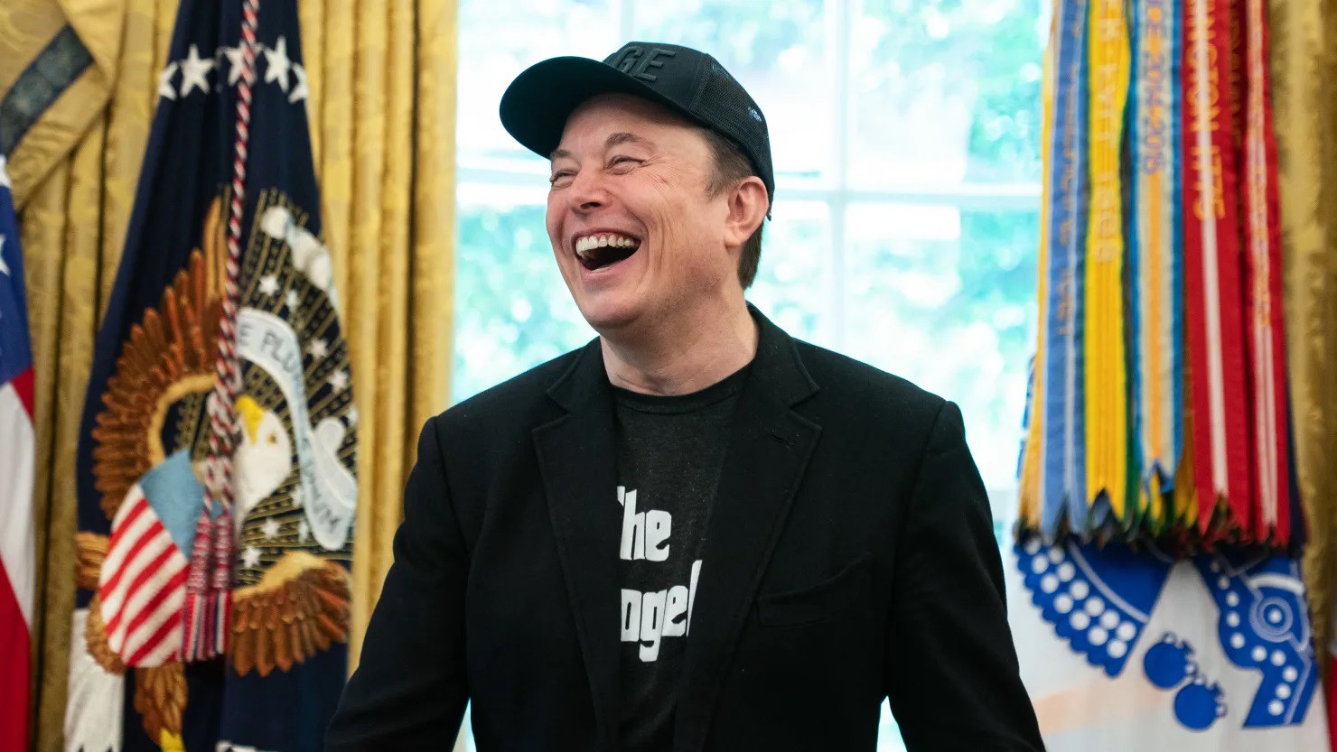 Elon Musk trở lại làm việc, loạt tin vui dồn dập ập tới - 1