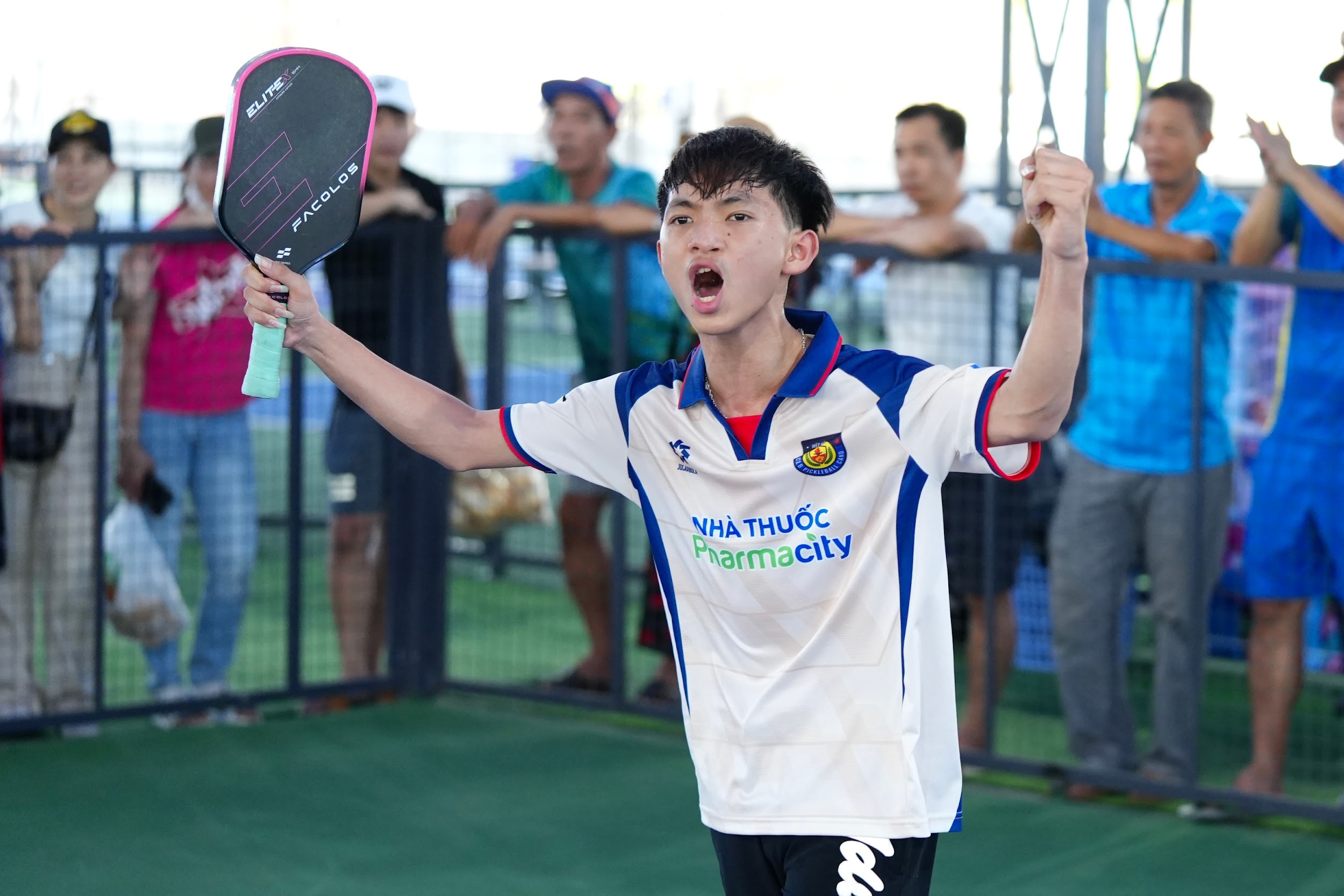 Nguyễn Anh Hoàng - Nhà Vô địch U16 Đơn Nam - đã mang về tổng cộng 04 tấm huy chương.