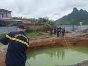 Tin tức trong ngày - Cảnh sát kể phút tiếp cận sâu bên trong hàm ếch, tìm nạn nhân nghi rơi ‘hố tử thần’