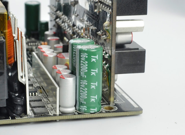 Các tụ hóa và tụ rắn lọc DC ngõ ra đến từ hãng Toshin kogyo(TK) và NJcon