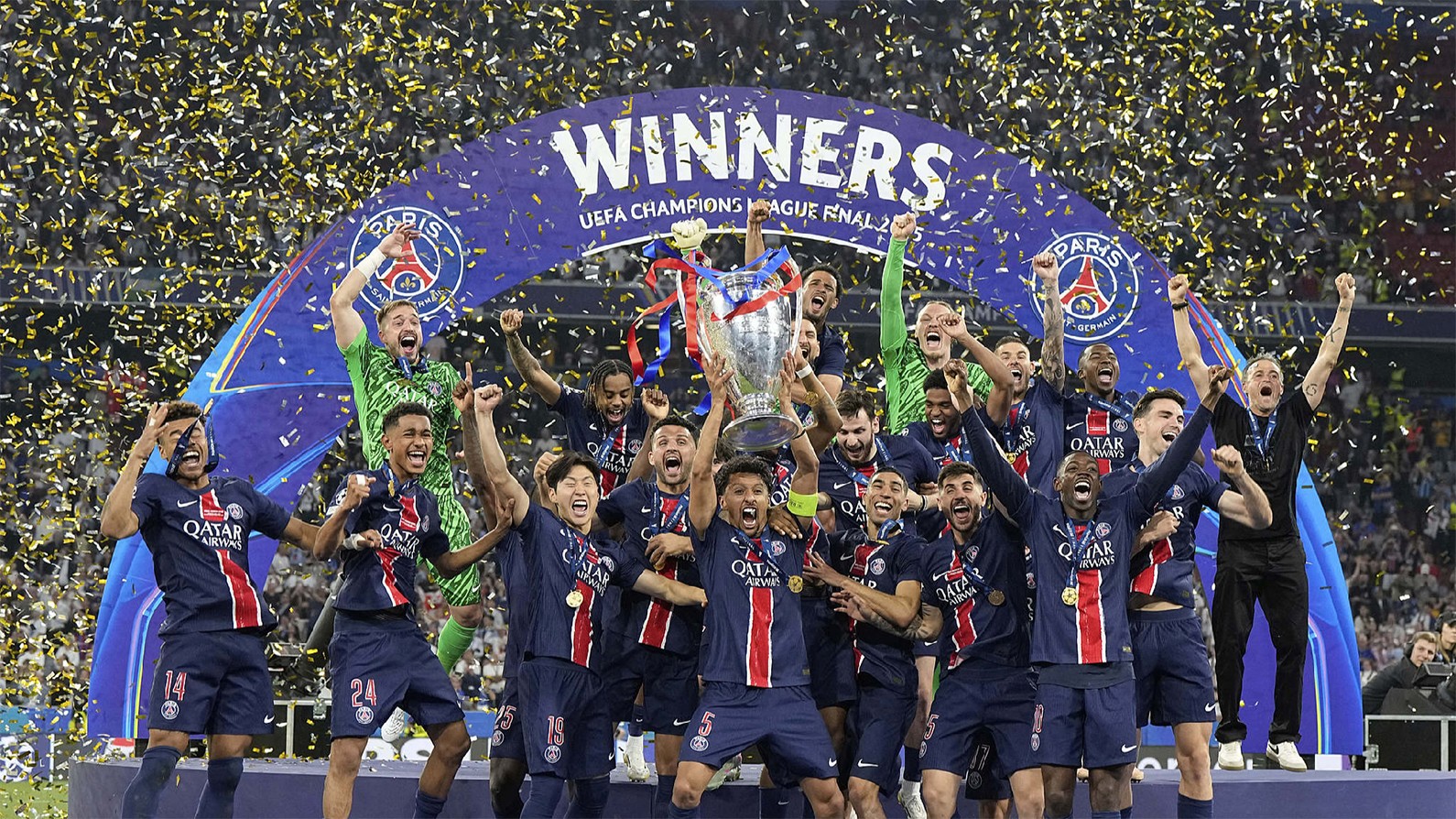 Luis Enrique: Kiến trúc sư tài ba & kỳ tích đưa gã nhà giàu thành Paris vô địch Cup C1 - 11