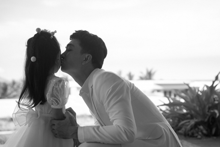 Cuộc sống bí ẩn của nam nghệ sĩ là đại gia ngầm: Lần duy nhất công khai vợ là đám cưới, có con gái 4 tuổi - 5