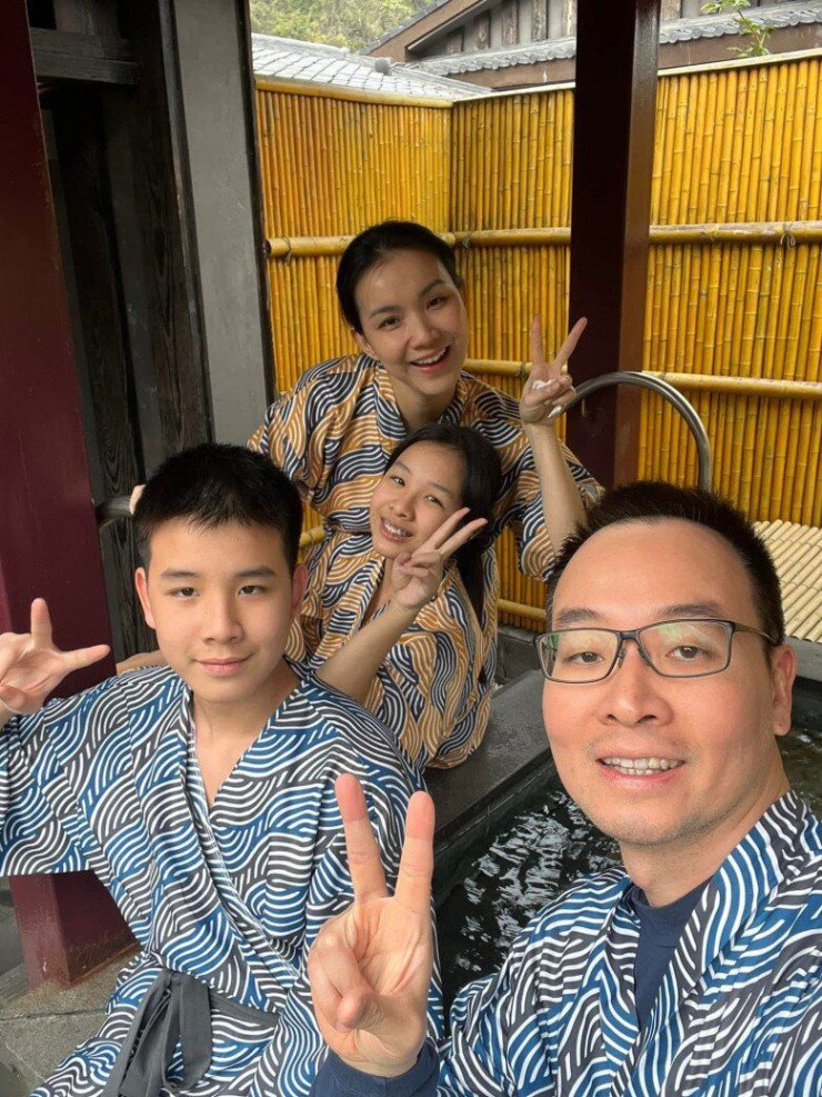 Ái nữ nhà Thuỳ Lâm được khen vừa xinh đẹp học giỏi lại có hình thể vượt trội so với độ tuổi 12.