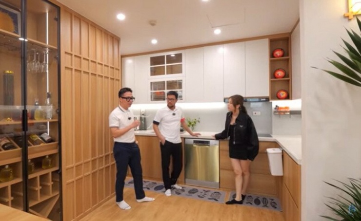 Cơ ngơi ngoài đời thật của nam NSƯT "chiếm sóng giờ vàng VTV": Gọn từng milimet, đẹp như resort Nhật - 9
