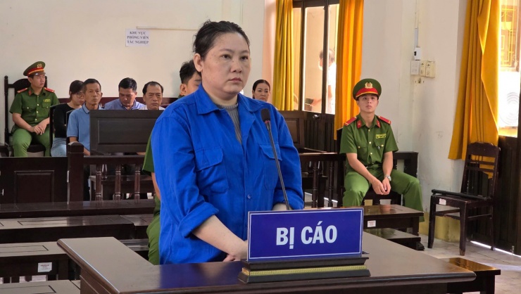 Bị cáo Bùi Thị Kim Thảo nghe tòa tuyên án